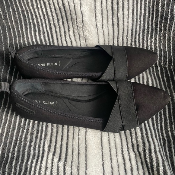 Anne Klein Women's Black Flats - Picture 2 of 4